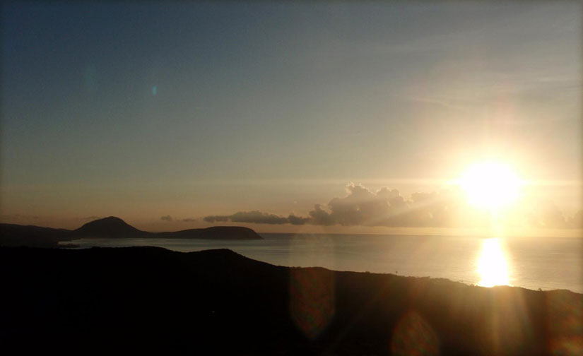 sunrise hike to Diamond Head